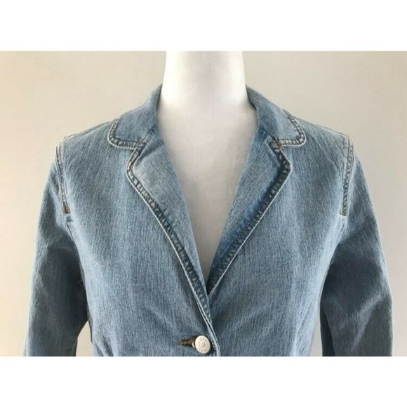 CAbi Jean Jacket Blazer Light Blue Denim Womens Size 4 Button Front and Sleeves - Picture 2 of 6